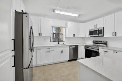 11556 NW 1st St, Plantation: photo 1 of 29