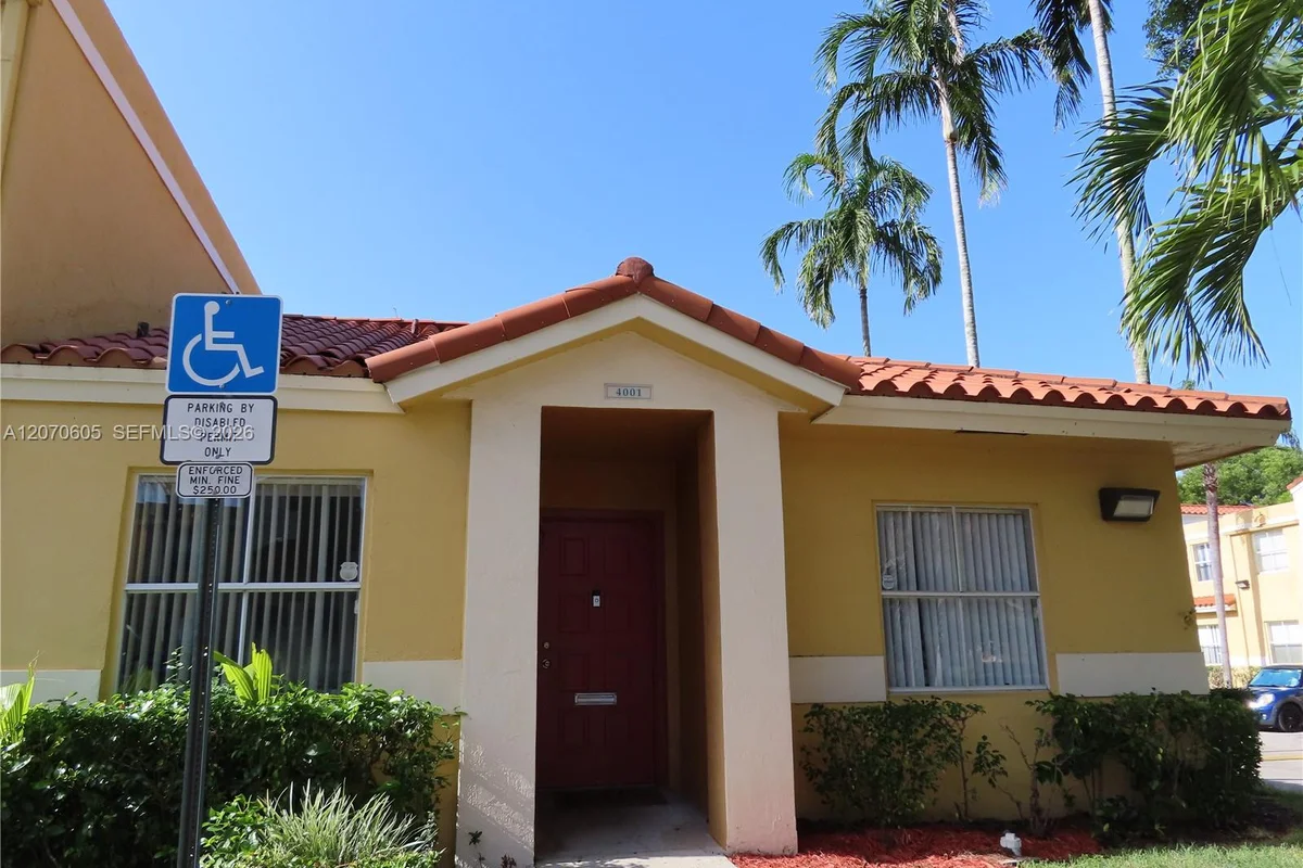 4001 NW 90th Ave, Sunrise: photo 1 of 14