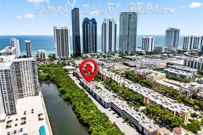 251 172nd St #321, Sunny Isles Beach: photo 1 of 24
