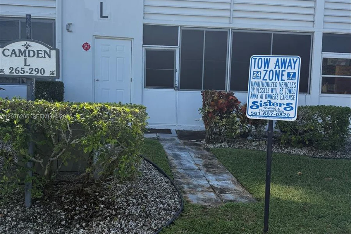 272 Camden L, West Palm Beach: photo 1 of 23