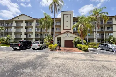 1400 SW 131st Way #305Q, Pembroke Pines: photo 1 of 31
