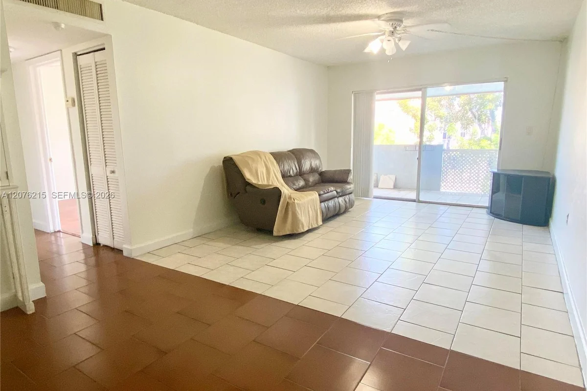 6095 W 18th Ave #S314, Hialeah: photo 1 of 27