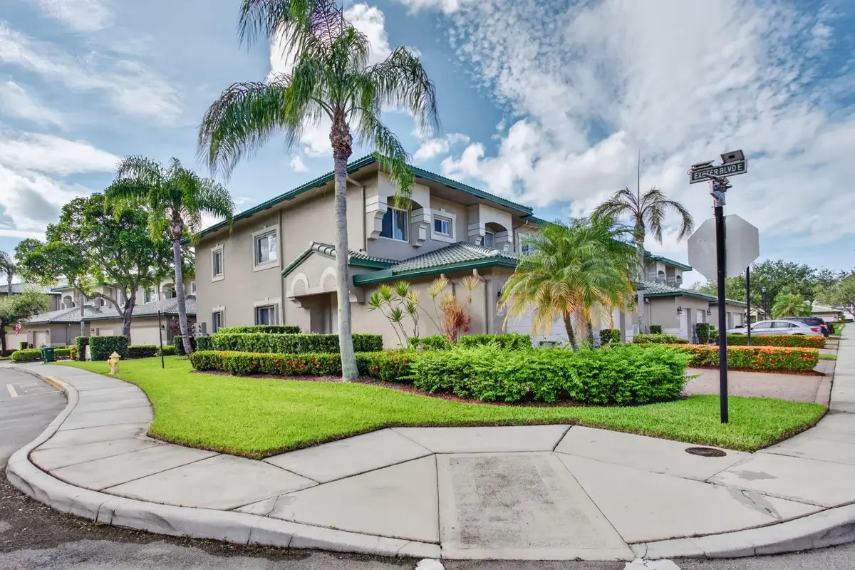 7940 Exeter Cir E #201, Tamarac: photo 1 of 33