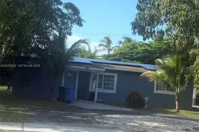 607 NW 42nd St, Oakland Park: photo 1 of 21