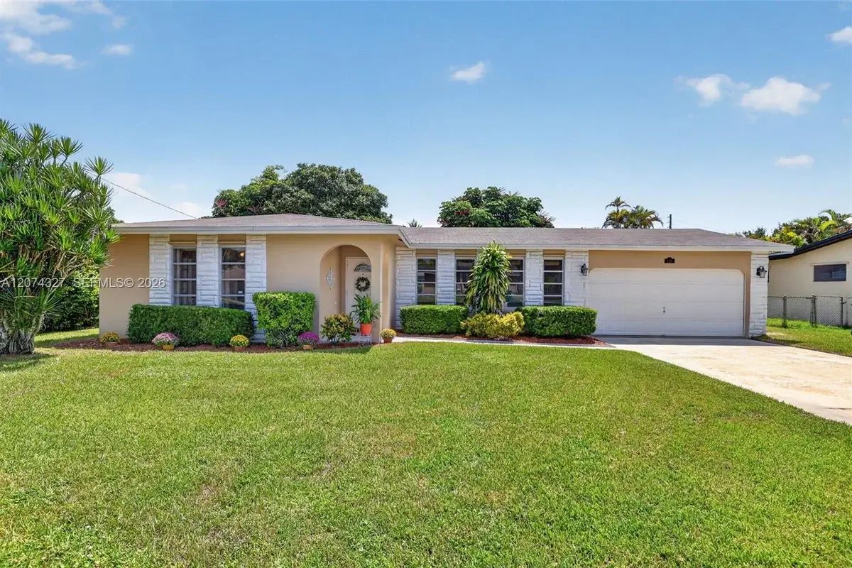 148 SW 126th Ave, Plantation: photo 1 of 24