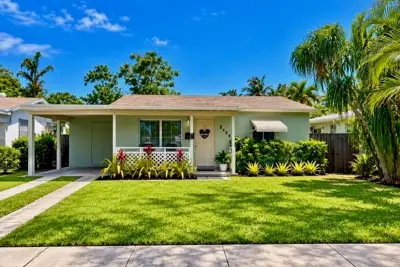 5456 NE 1st Ave, Oakland Park: photo 1 of 19