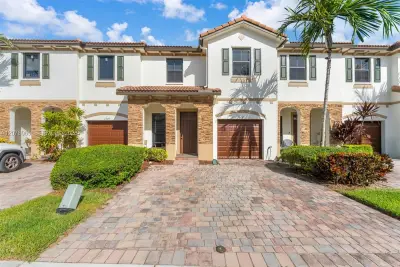 23667 SW 118th Ave, Homestead: photo 1 of 47