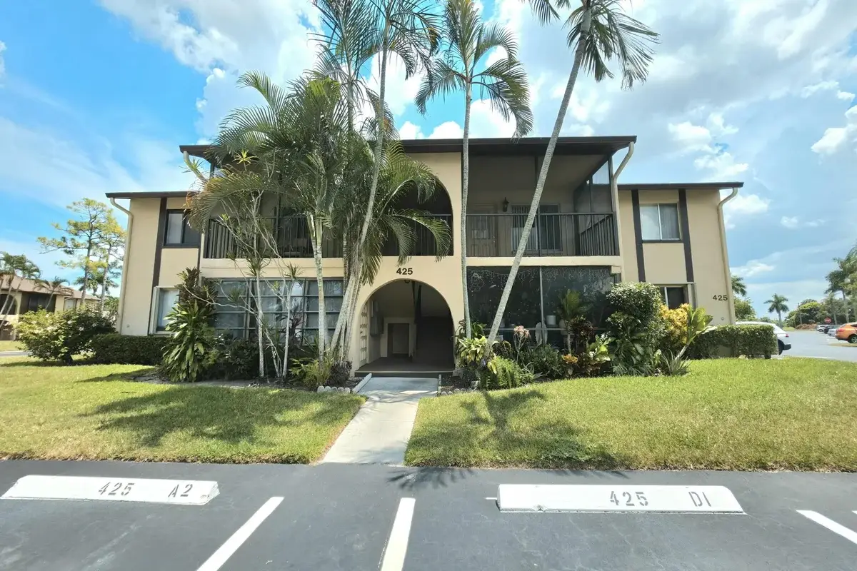 425 Pine Glen Ln #A-2, Greenacres: photo 1 of 21