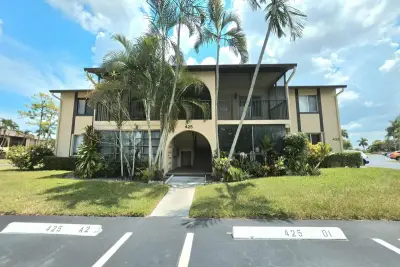 425 Pine Glen Ln #A-2, Greenacres: photo 1 of 21