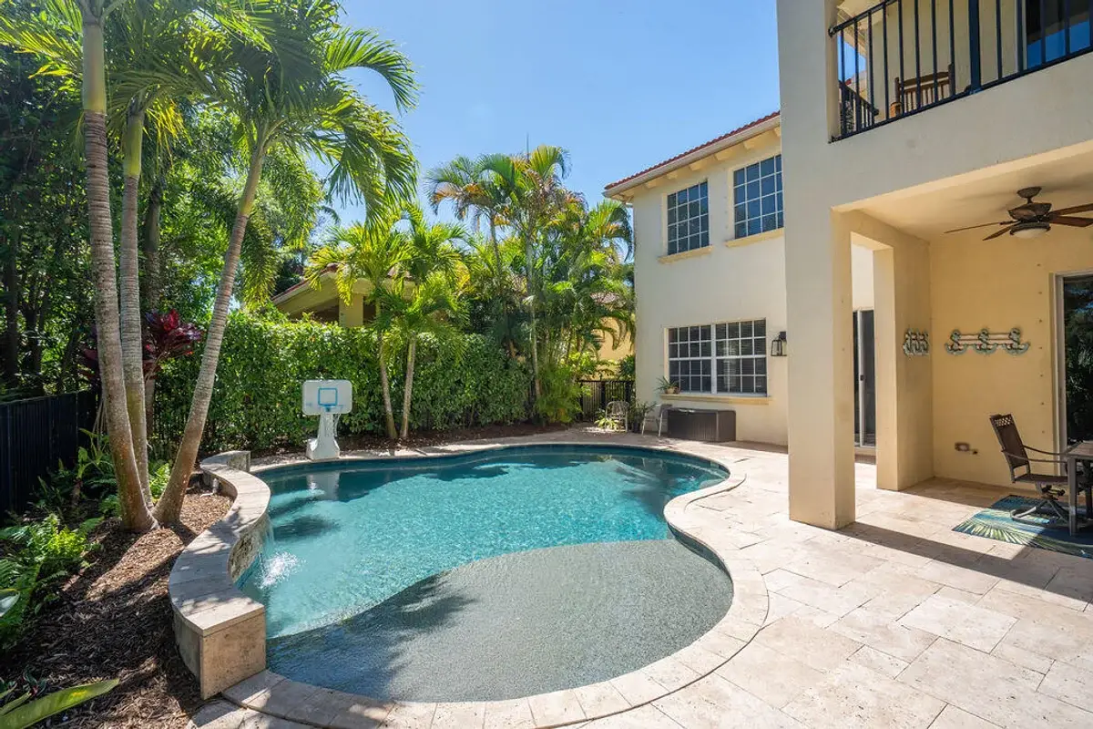 1044 Vintner Blvd, Palm Beach Gardens: photo 1 of 40