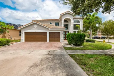 3575 SW 173rd Way, Miramar: photo 1 of 44