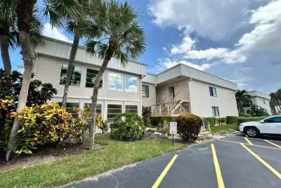 123 Capri C, Delray Beach: photo 1 of 30