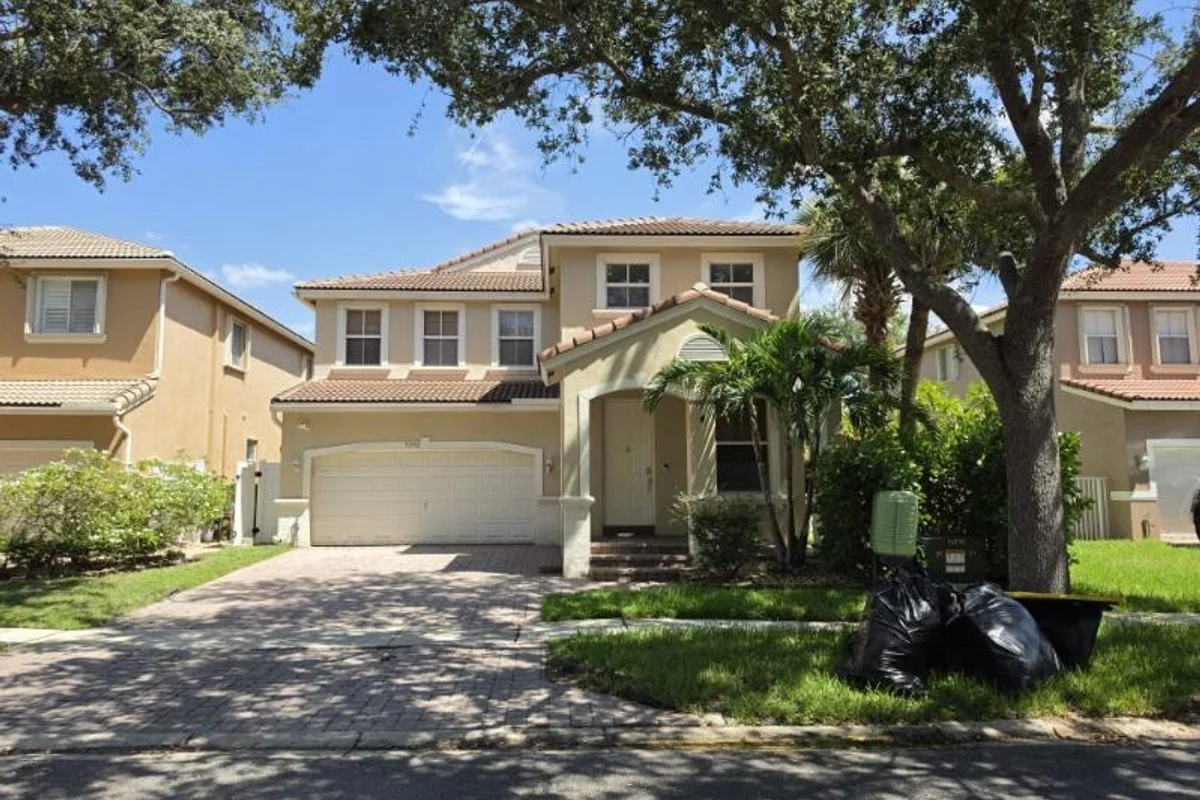 5292 Sancerre Cir, Lake Worth: photo 1 of 28