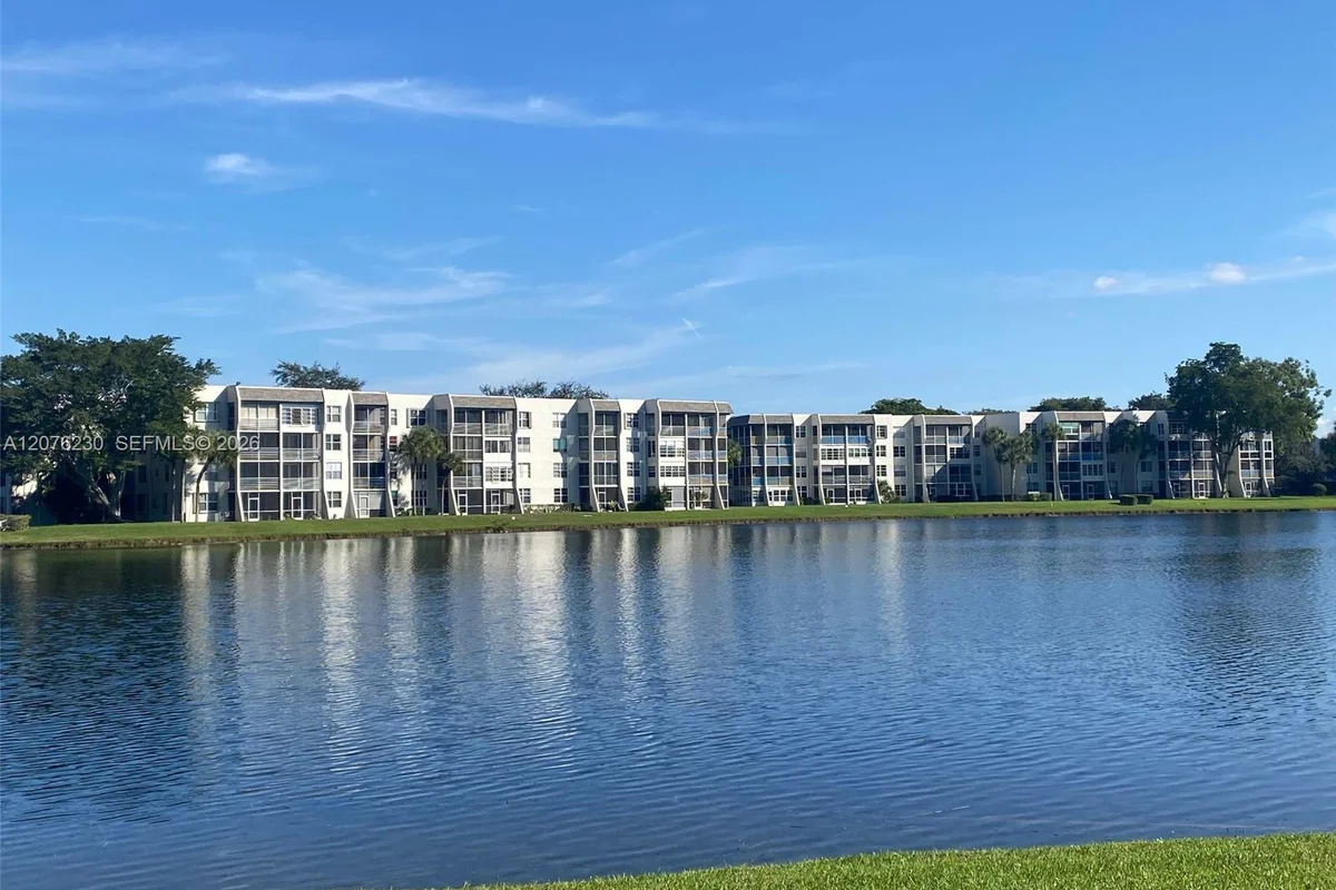 9420 Poinciana Pl #214, Davie: photo 1 of 24