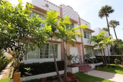 811 Jefferson Ave #102, Miami Beach: photo 1 of 9