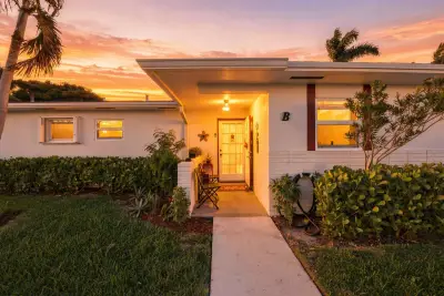 2761 Emory Dr W #B, West Palm Beach: photo 1 of 24