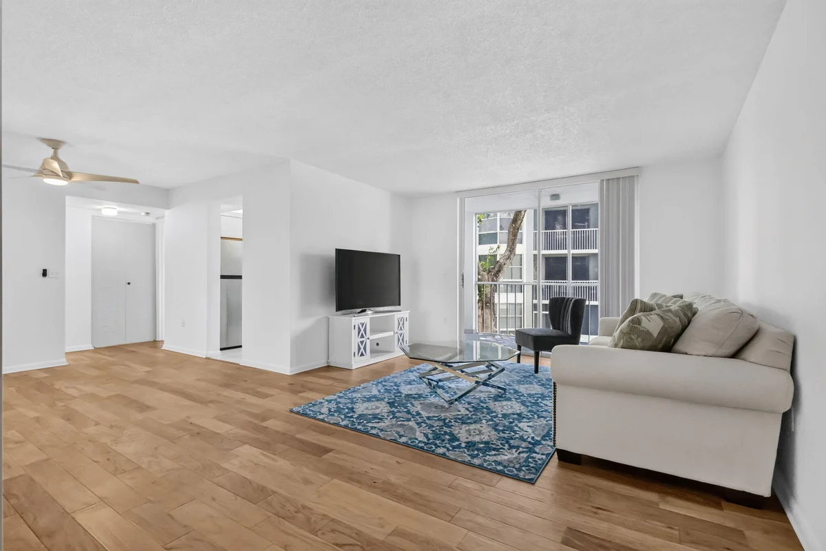 5936 Morningstar Cir #205, Delray Beach: photo 1 of 40