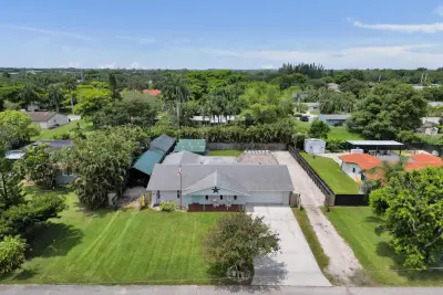 4321 SW 73rd Ter, Davie: photo 1 of 32