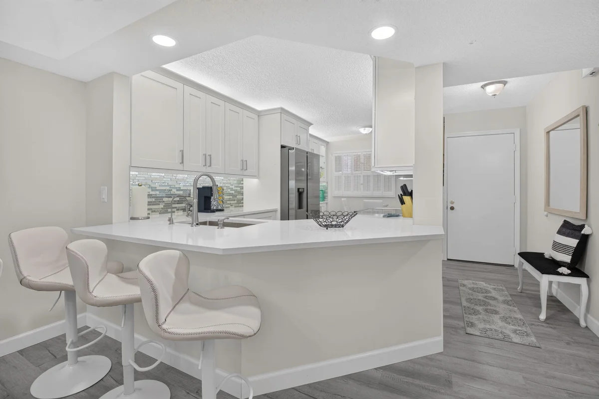 23249 Barwood Ln N #305, Boca Raton: photo 1 of 46