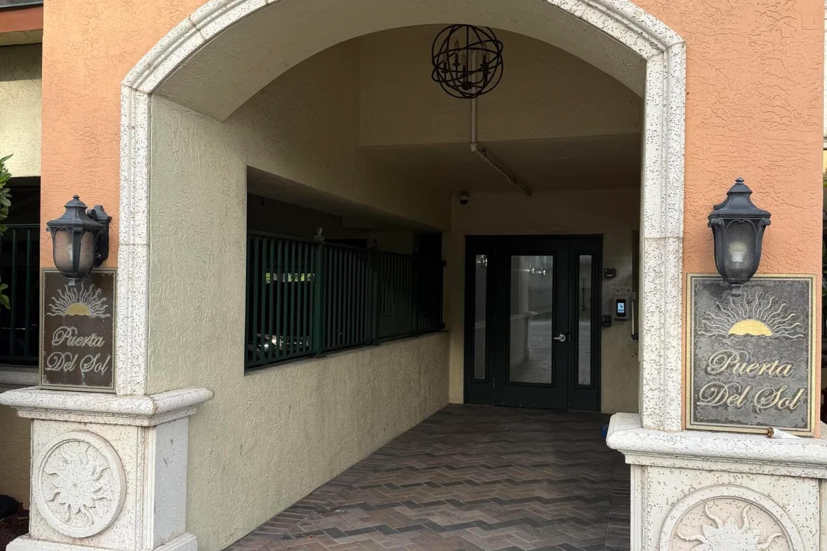 9 NE 20th Ave #503, Deerfield Beach: photo 1 of 20