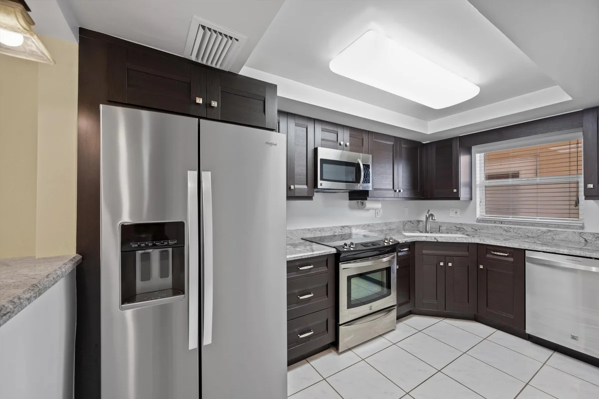 725 N Riverside Dr #203, Pompano Beach: photo 1 of 24