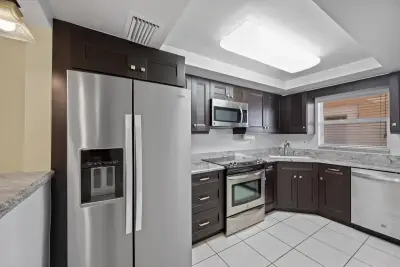 725 N Riverside Dr #203, Pompano Beach: photo 1 of 24