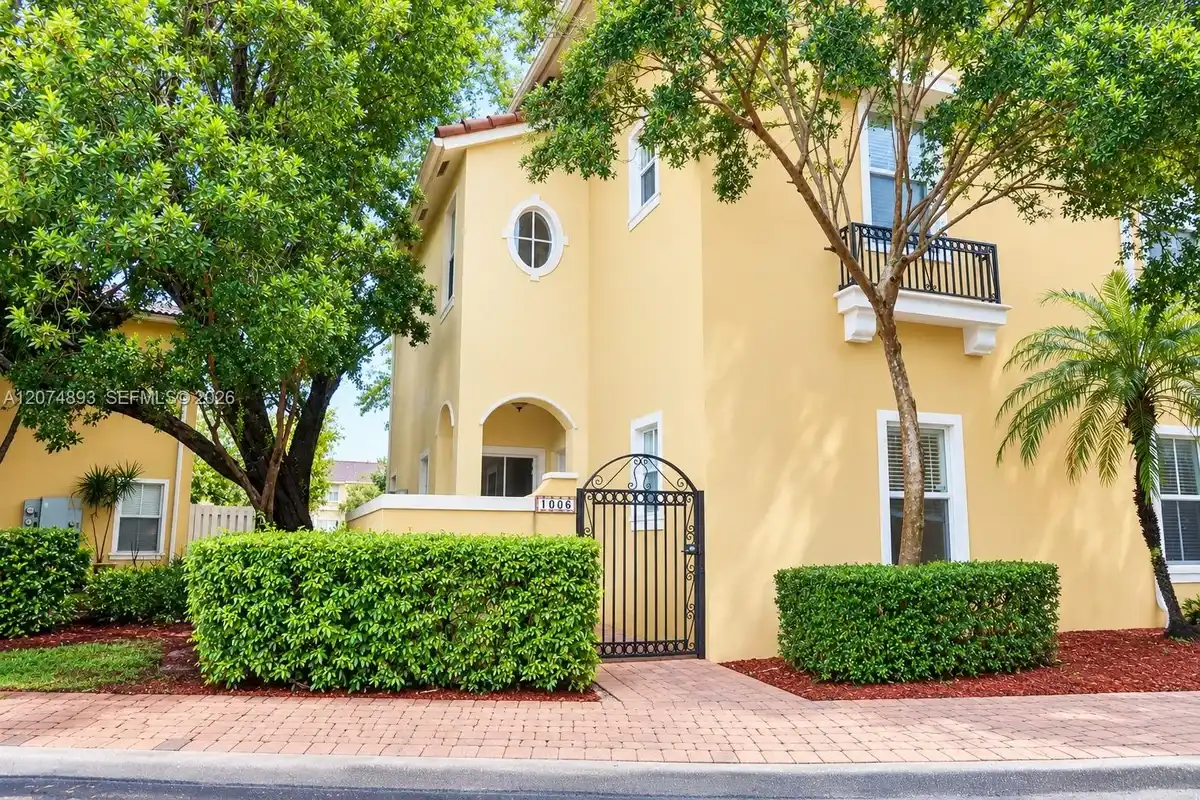 2851 W Prospect Rd #1006, Tamarac: photo 1 of 23