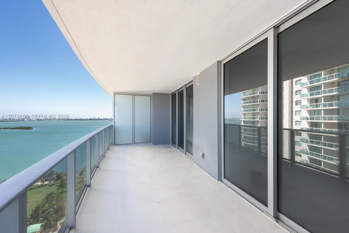 488 NE 18th St #1907, Miami: photo 1 of 36
