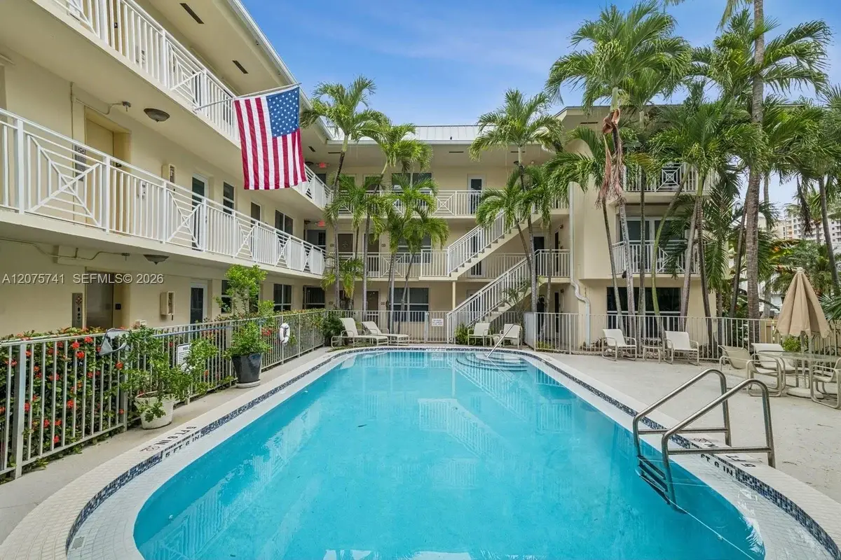 255 Sunrise Dr #107, Key Biscayne: photo 1 of 18