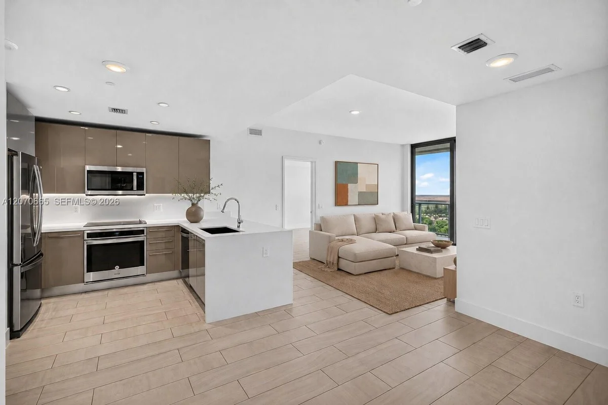 2000 Metropica Way #2111, Sunrise: photo 1 of 26