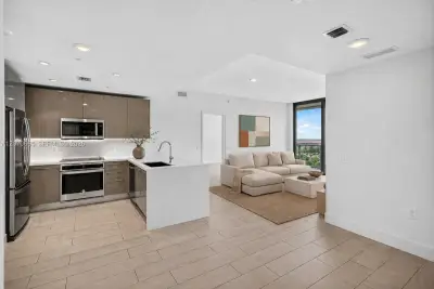 2000 Metropica Way #2111, Sunrise: photo 1 of 26