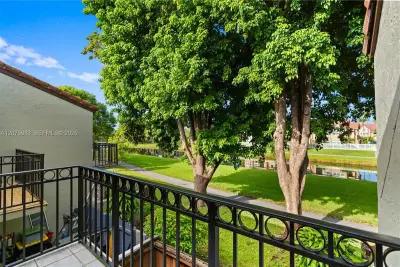 10450 SW 154th Ct #2, Miami: photo 1 of 21