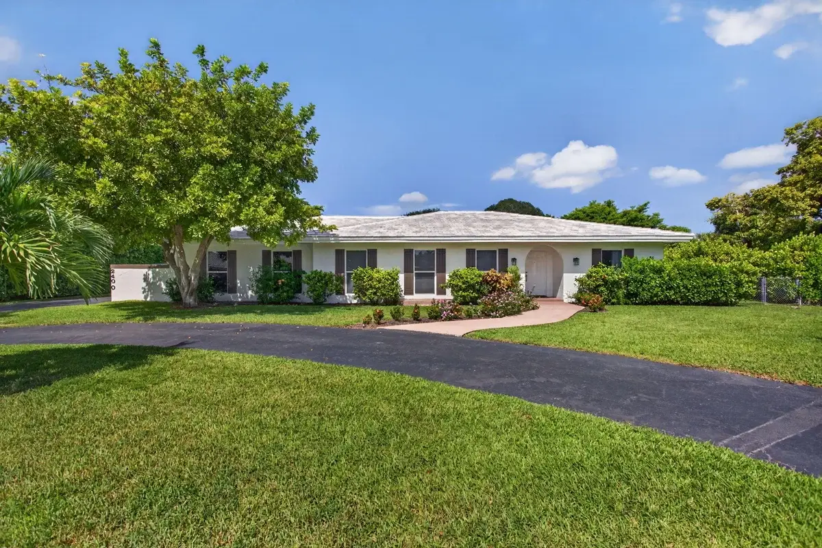 2400 NW 105th Ter, Coral Springs: photo 1 of 42