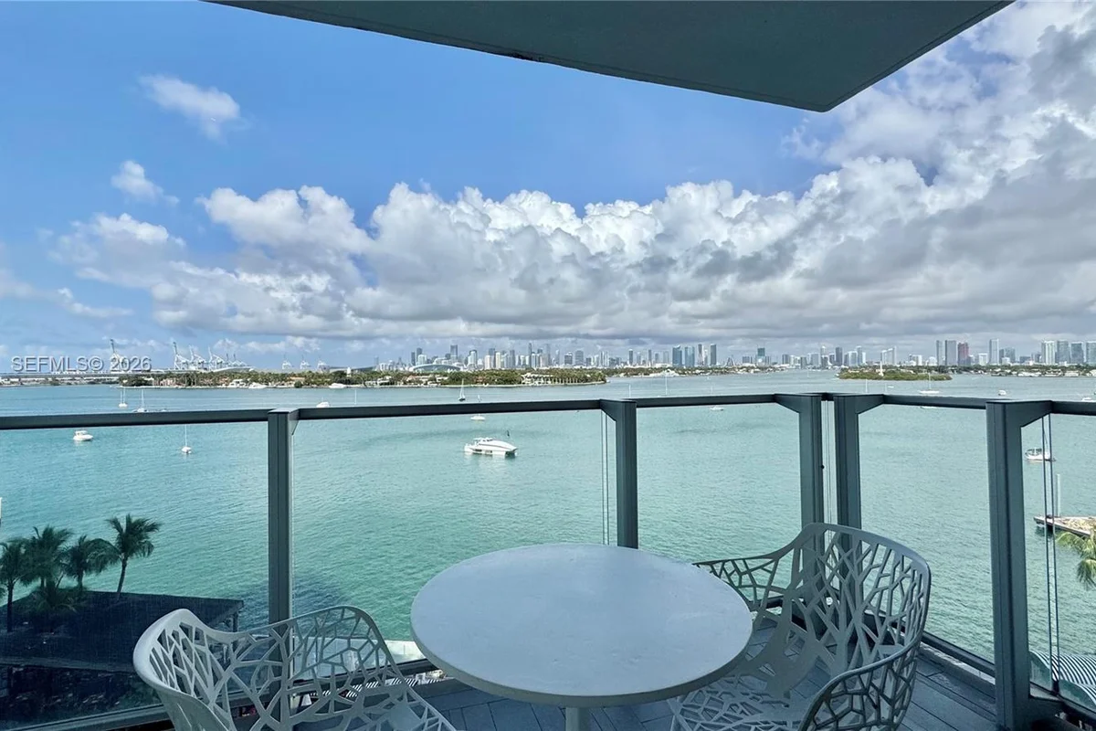 1100 West Ave #812, Miami Beach: photo 1 of 22