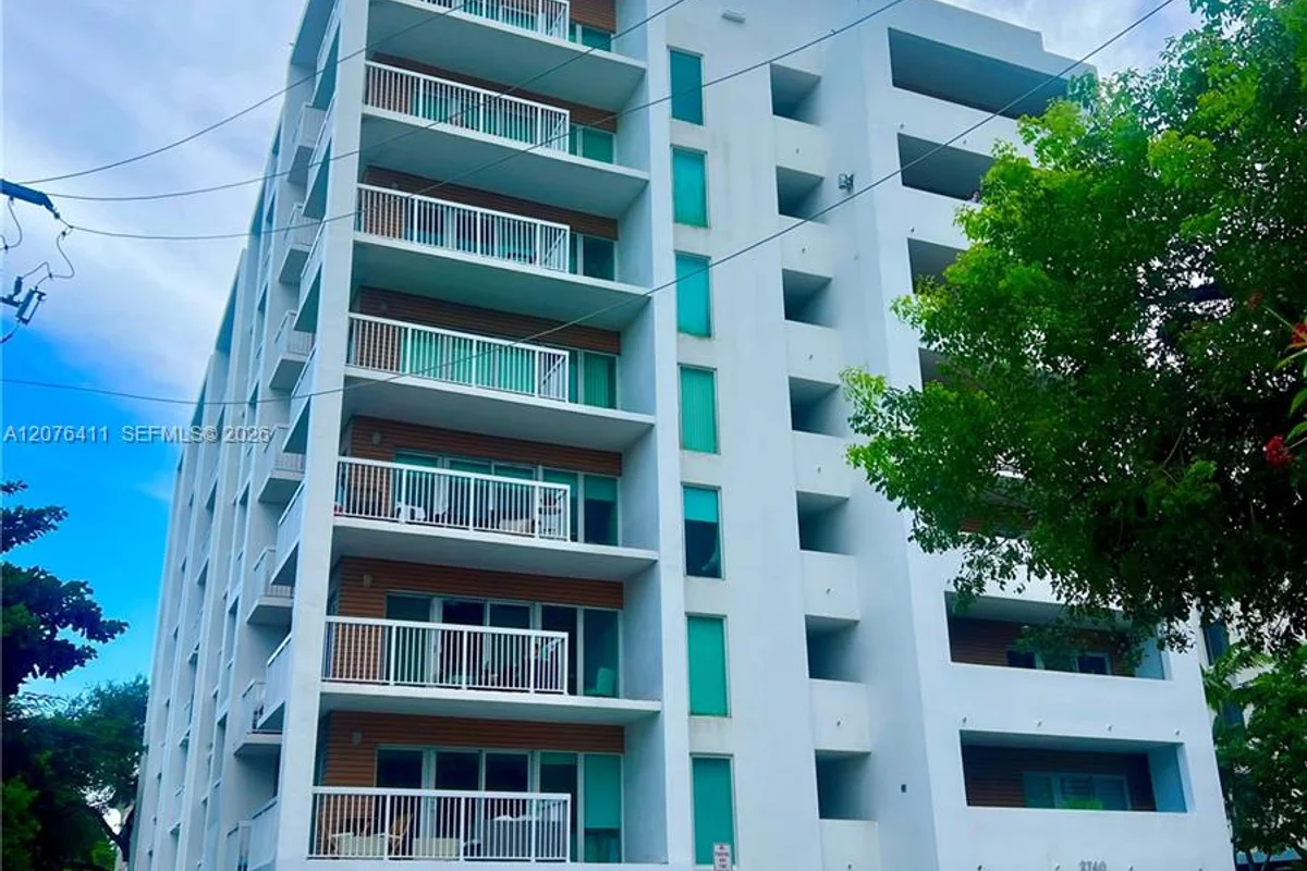 2740 SW 28th Ter #503, Miami: photo 1 of 1