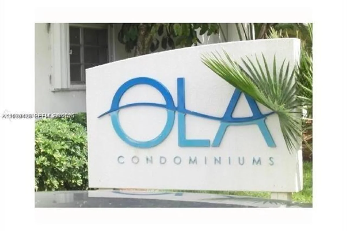 Condo in Miami: photo 1 of 14