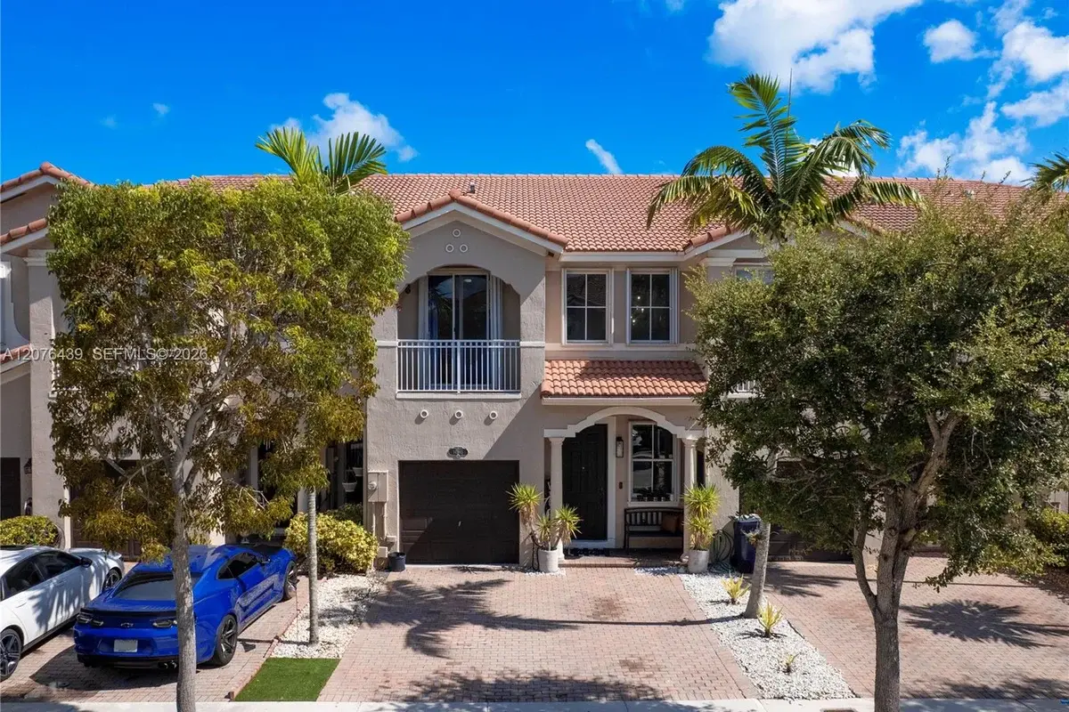14965 SW 23rd Ln, Miami: photo 1 of 25