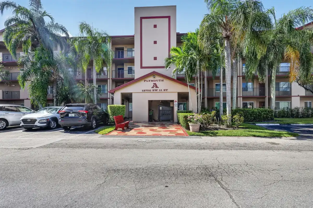 13700 SW 11th St #203A, Pembroke Pines: photo 1 of 36