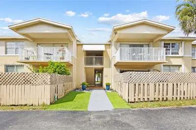 4154 NW 79th Ave #2A, Doral: photo 1 of 26