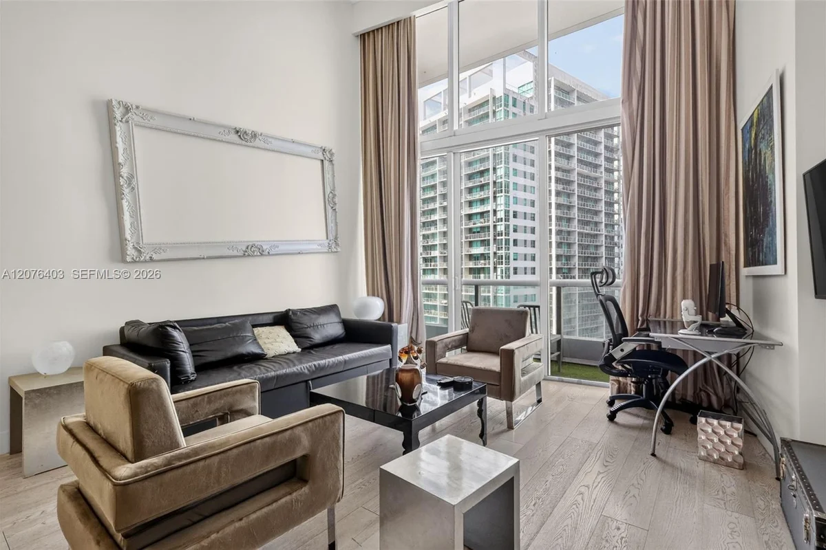 485 Brickell Ave #2807, Miami: photo 1 of 22