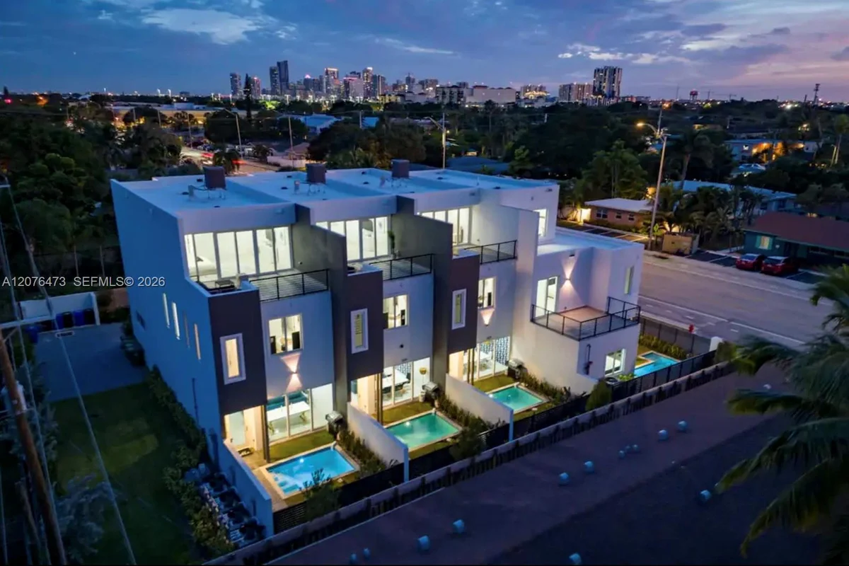 1226 NE 15th Ave, Fort Lauderdale: photo 1 of 79