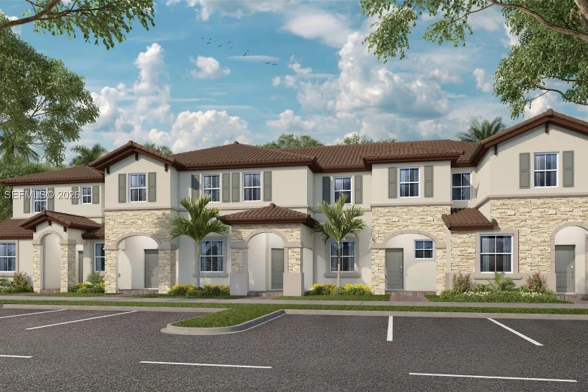 2584 SE 25 Dr, Homestead: photo 1 of 11