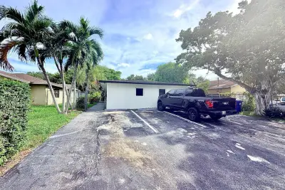 1132 NW 5th Ct #1, Fort Lauderdale: photo 1 of 14