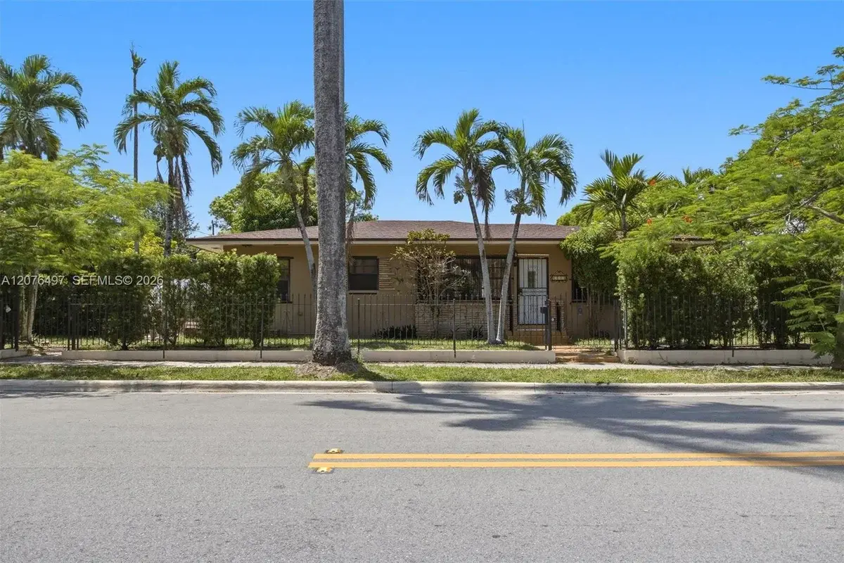 1200 SW 18th Ave, Miami: photo 1 of 36