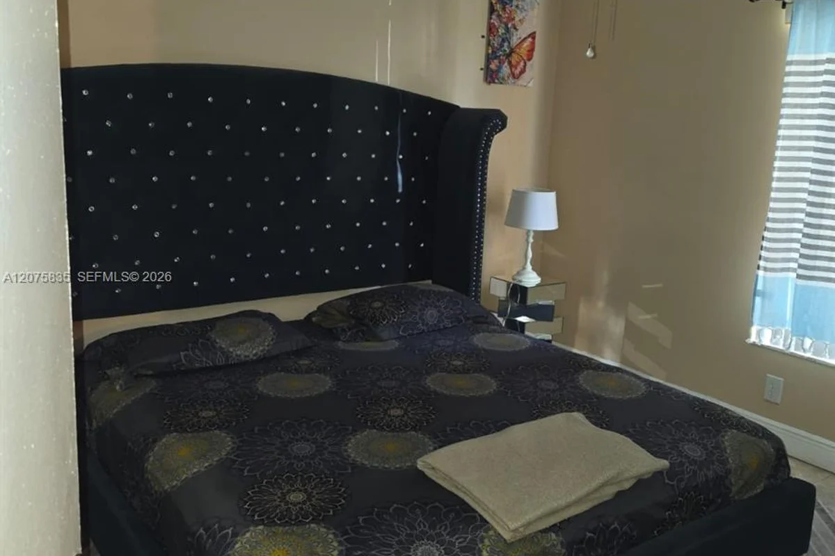 4231 NW 19th St #254, Lauderhill: photo 1 of 11