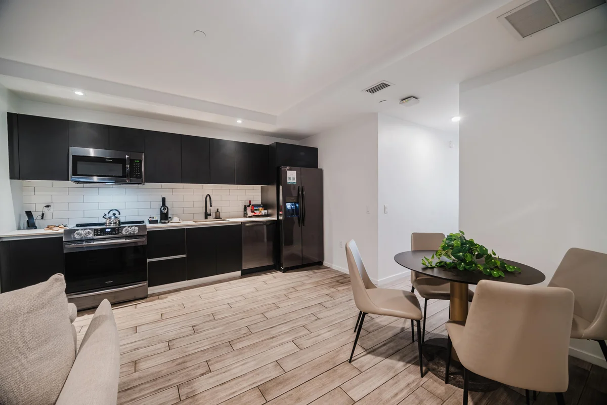 398 NE 5th St #1515, Miami: photo 1 of 29