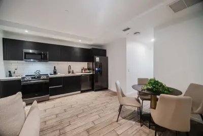 398 NE 5th St #1515, Miami: photo 1 of 29