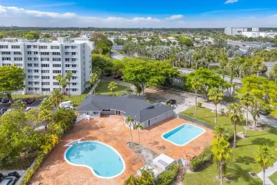 9143 SW 77th Ave #B710, Miami: photo 1 of 14