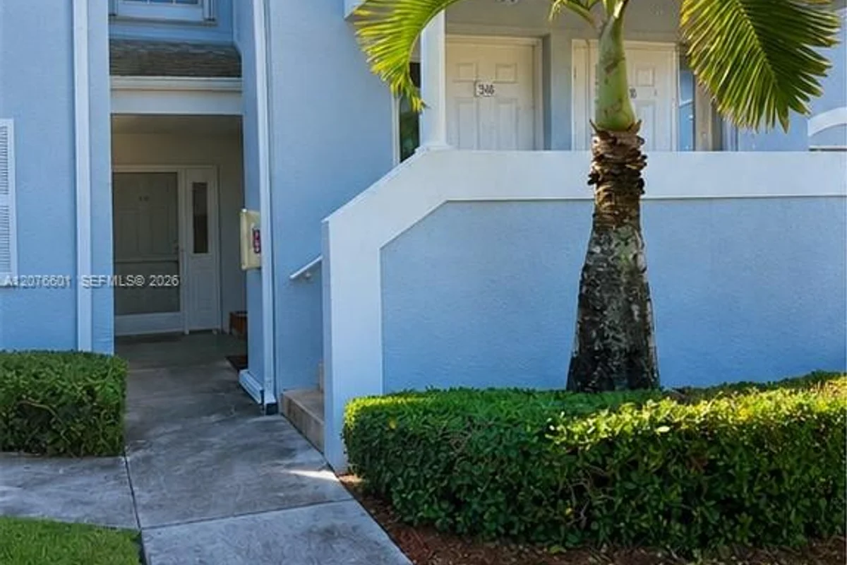 2646 SE 19th Ct #204-D, Homestead: photo 1 of 17