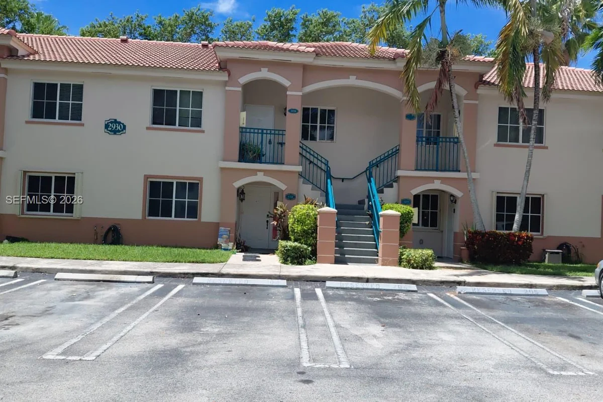 2930 SE 13th Ave #204, Homestead: photo 1 of 7
